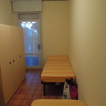 Cozy Flat With 3 Shared Pools And Private Garden Apartamento Bibione